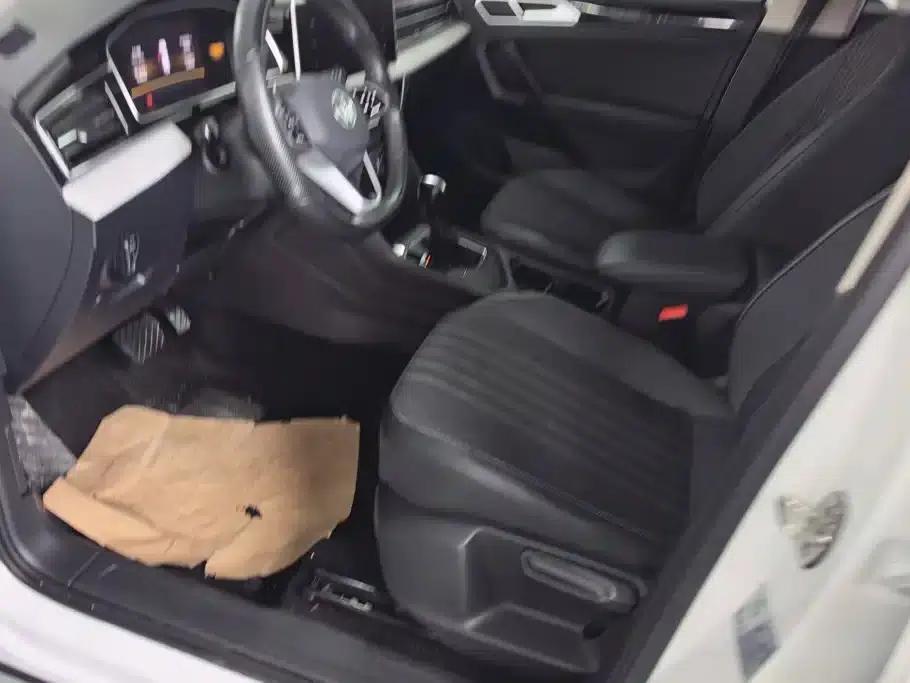 Tiguan L 2023 330TSI Automatic 2WD Comfort Edition — миниатюра 9