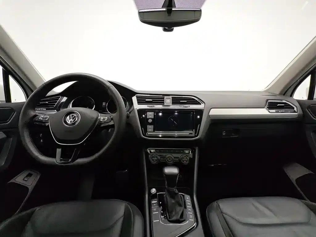 Tiguan L 2019 330TSI Automatic 2WD Smart Luxury Edition (National V Emission Standard) — миниатюра 5