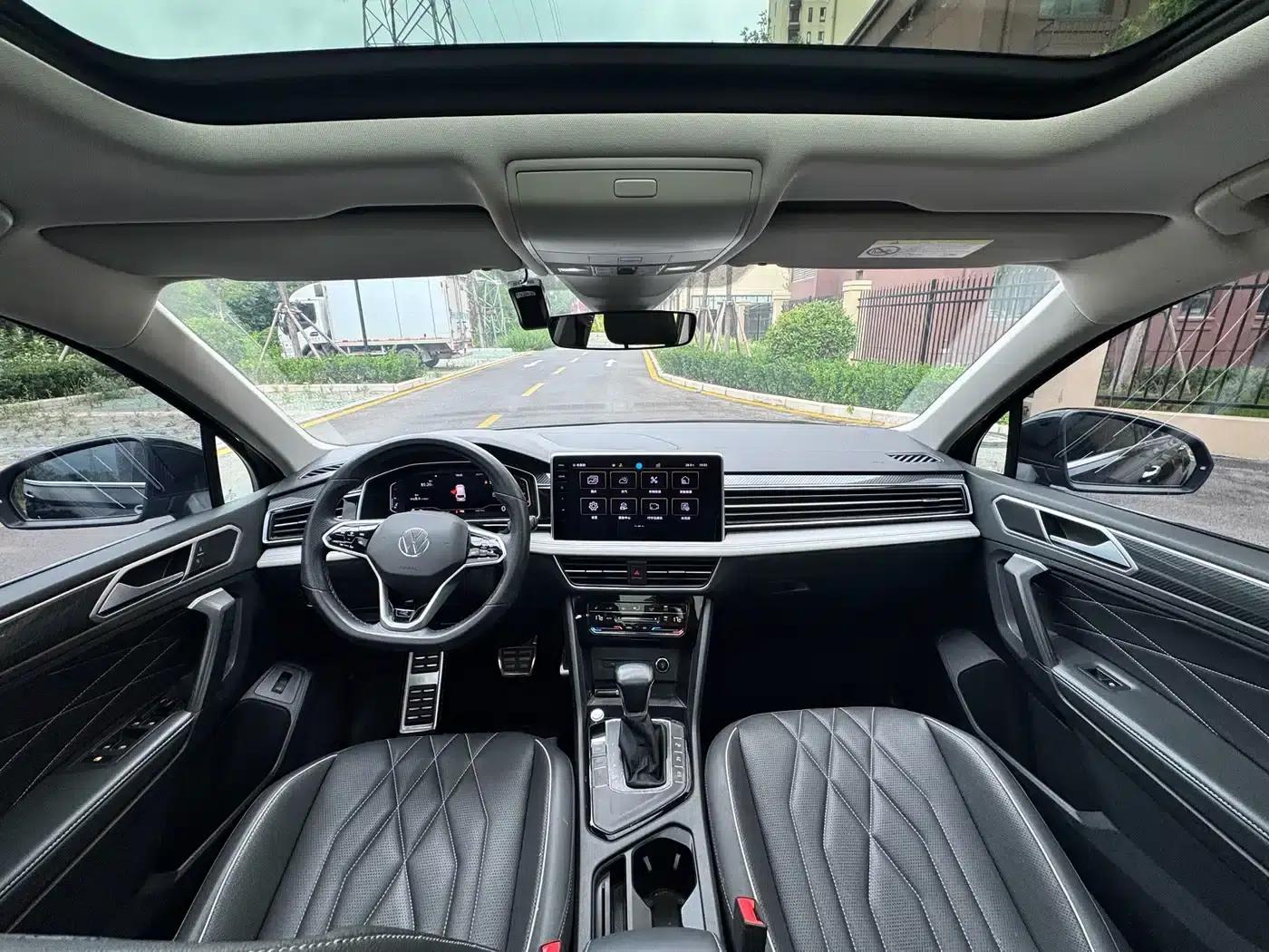 Tiguan L 2023 Facelift 330TSI Automatic 2WD R-Line Premium Edition — миниатюра 5