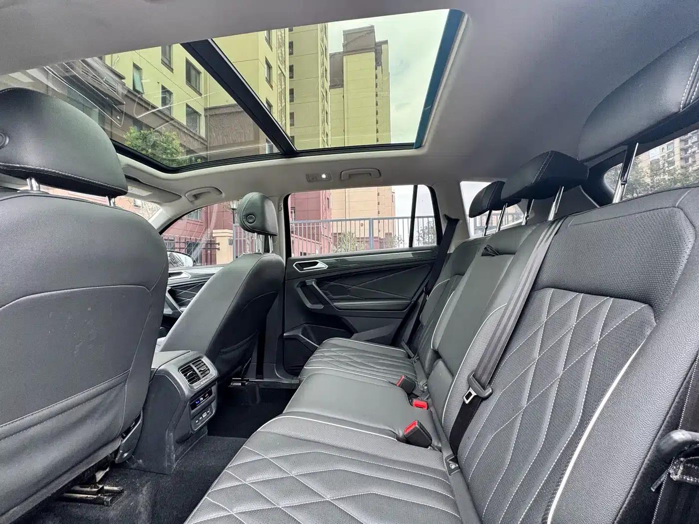 Tiguan L 2023 Facelift 330TSI Automatic 2WD R-Line Premium Edition — миниатюра 6
