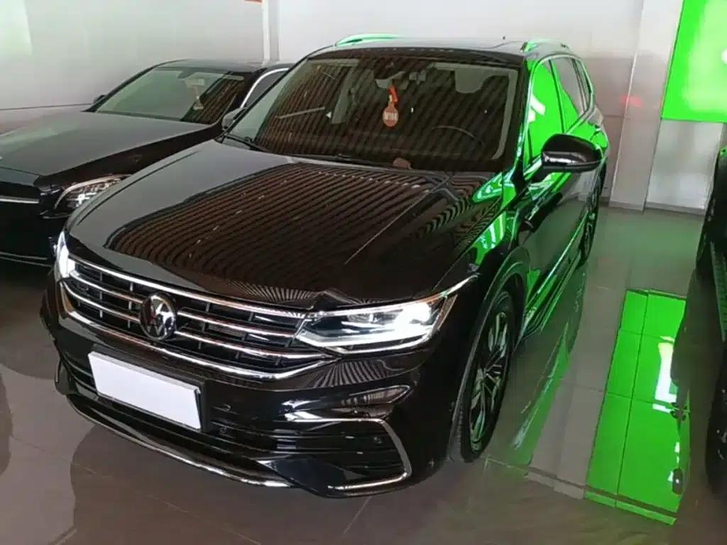 Tiguan L 2023 330TSI Automatic 2WD R-Line Premium Edition — миниатюра 1
