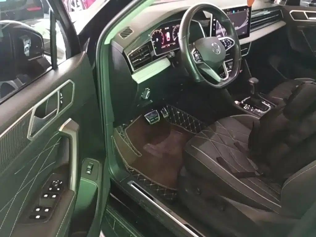 Tiguan L 2023 330TSI Automatic 2WD R-Line Premium Edition — миниатюра 16