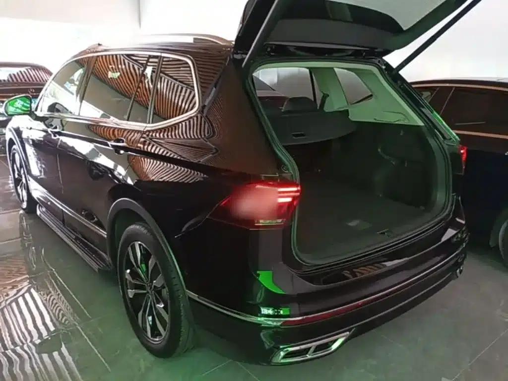 Tiguan L 2023 330TSI Automatic 2WD R-Line Premium Edition — миниатюра 5