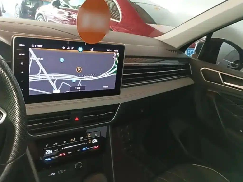Tiguan L 2023 330TSI Automatic 2WD R-Line Premium Edition — миниатюра 10