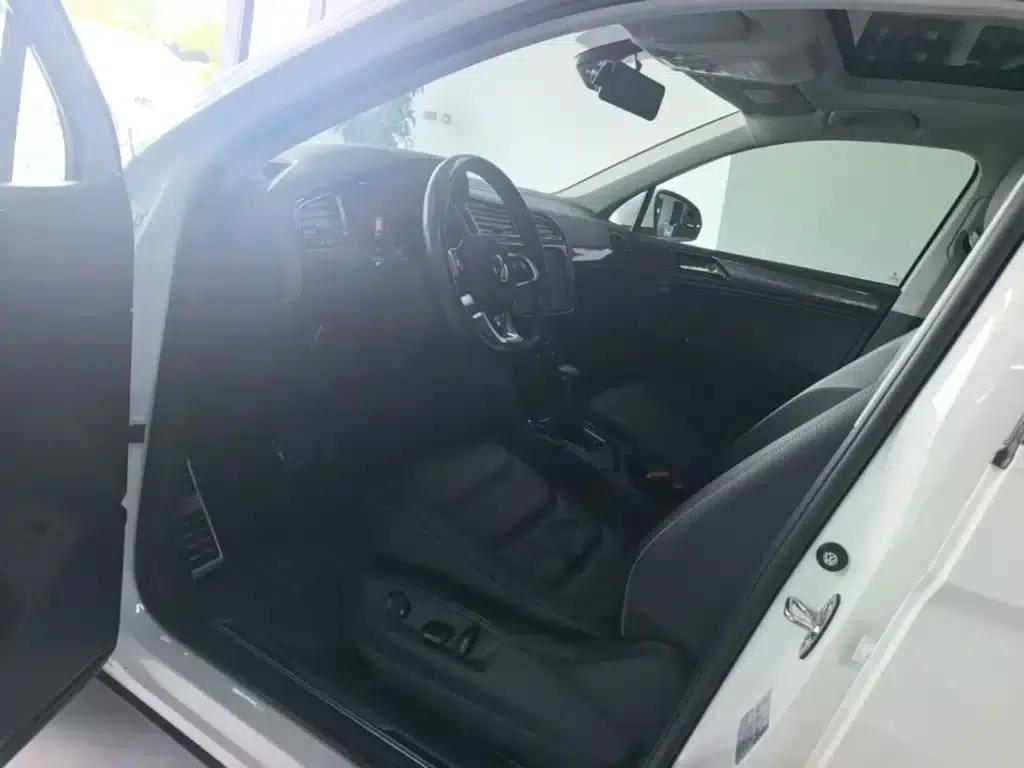 Tiguan L 2021 330TSI Automatic 2WD R-Line Premium Edition — миниатюра 16