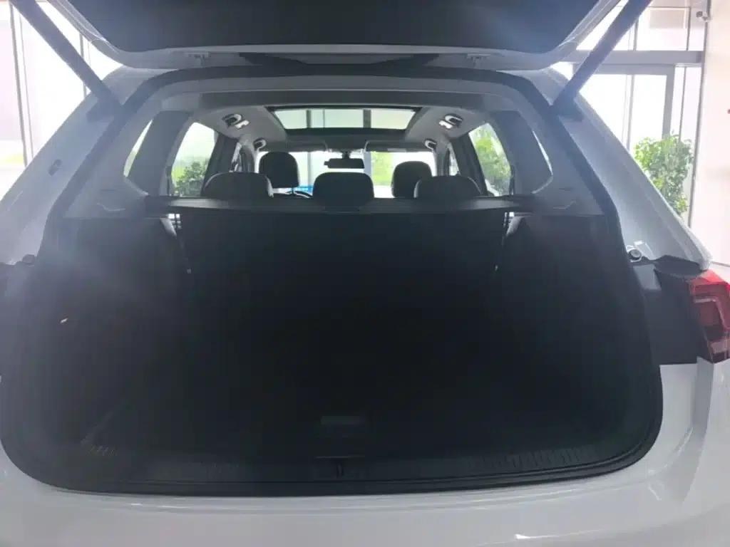 Tiguan L 2021 330TSI Automatic 2WD R-Line Premium Edition — миниатюра 19