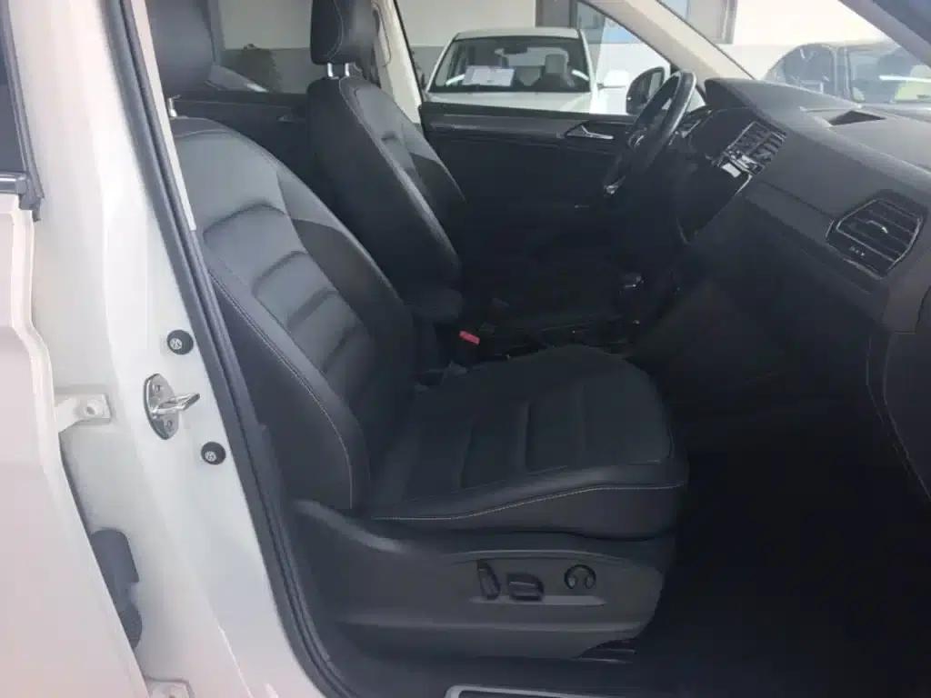Tiguan L 2021 330TSI Automatic 2WD R-Line Premium Edition — миниатюра 25