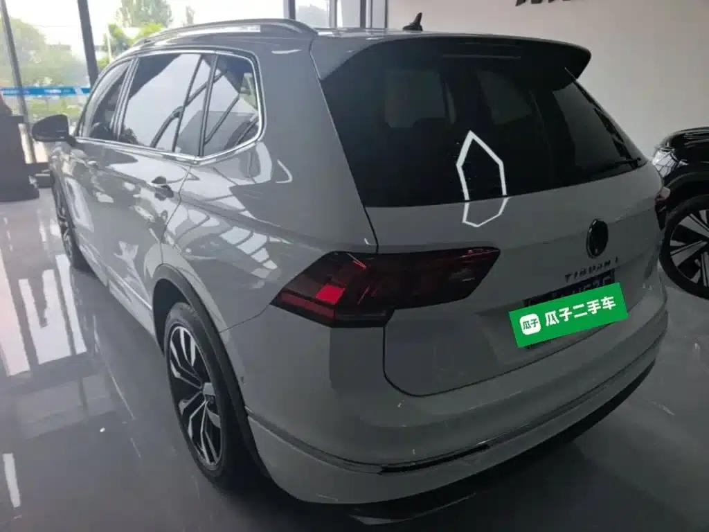 Tiguan L 2021 330TSI Automatic 2WD R-Line Premium Edition — миниатюра 5