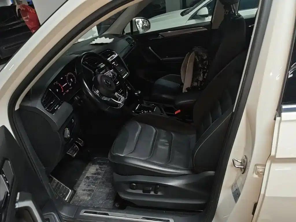 Tiguan L 2021 330TSI Automatic 2WD R-Line Premium Edition — миниатюра 15