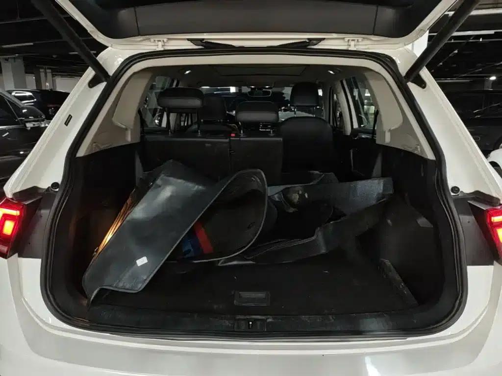 Tiguan L 2021 330TSI Automatic 2WD R-Line Premium Edition — миниатюра 19
