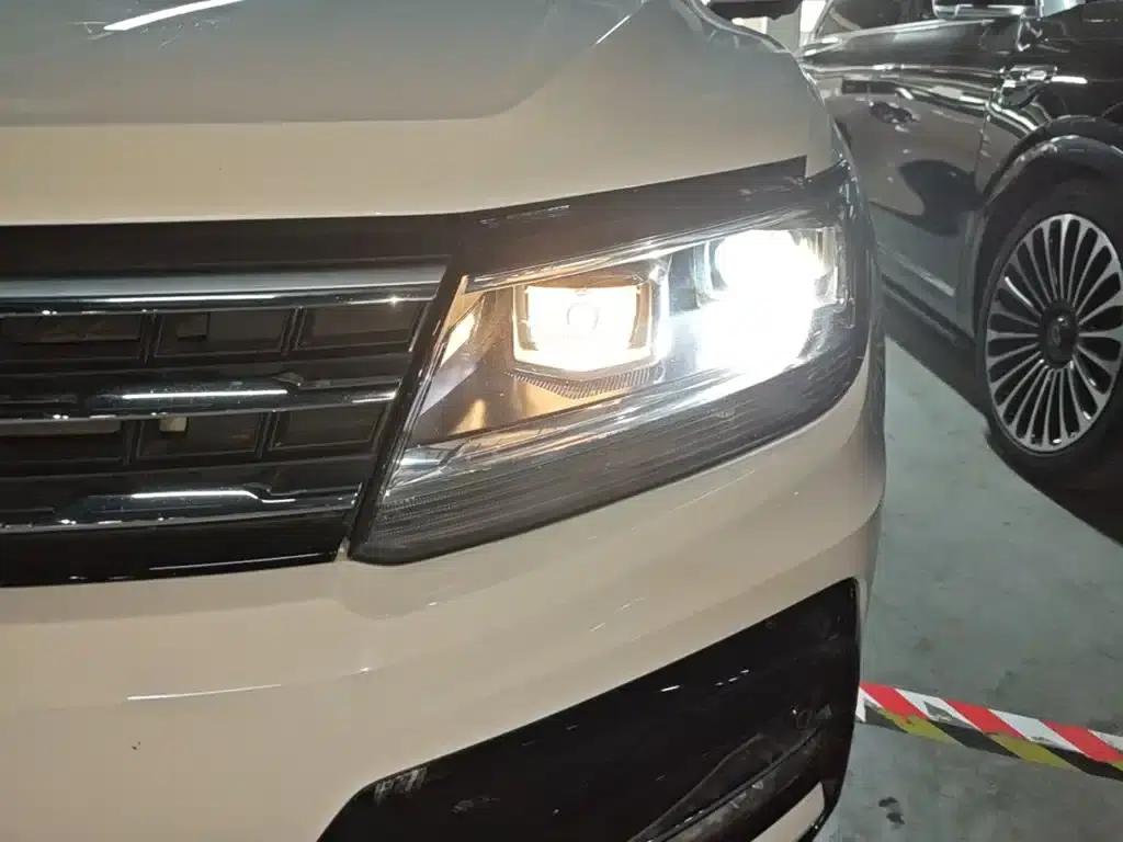 Tiguan L 2021 330TSI Automatic 2WD R-Line Premium Edition — миниатюра 24