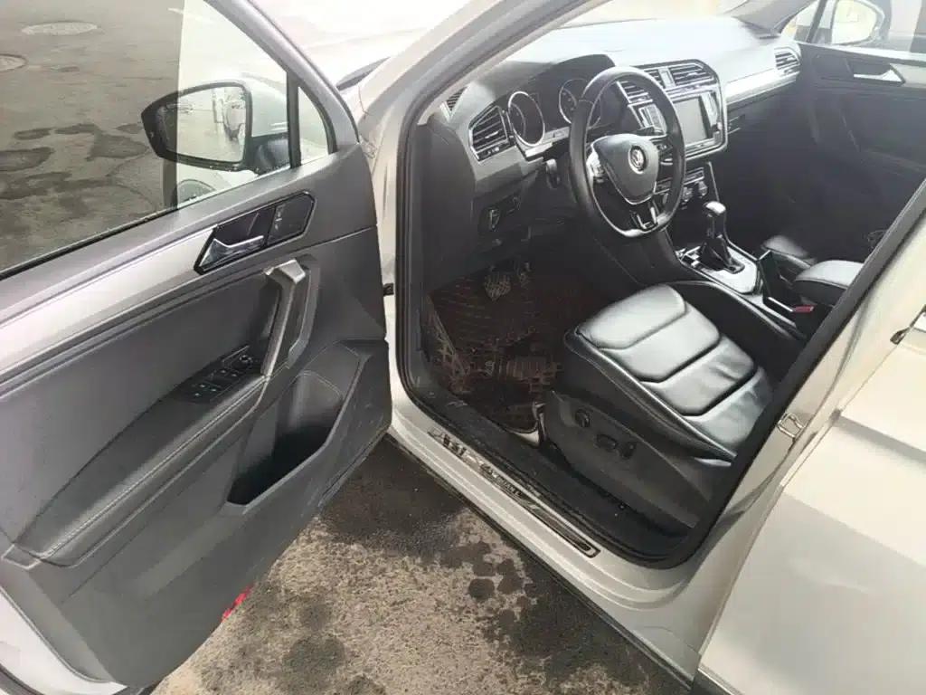 Tiguan L 2017 330TSI Automatic 2WD Luxury Edition — миниатюра 23