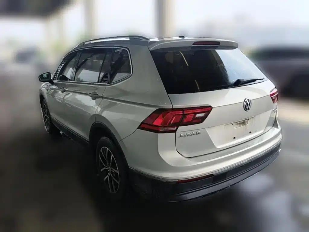 Tiguan L 2017 330TSI Automatic 2WD Luxury Edition — миниатюра 9