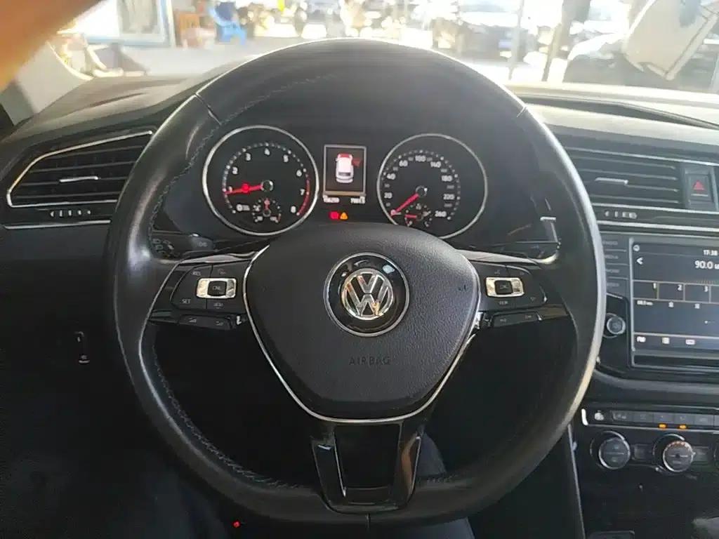 Tiguan L 2018 Facelift 330TSI Automatic 2WD Flagship Edition — миниатюра 11