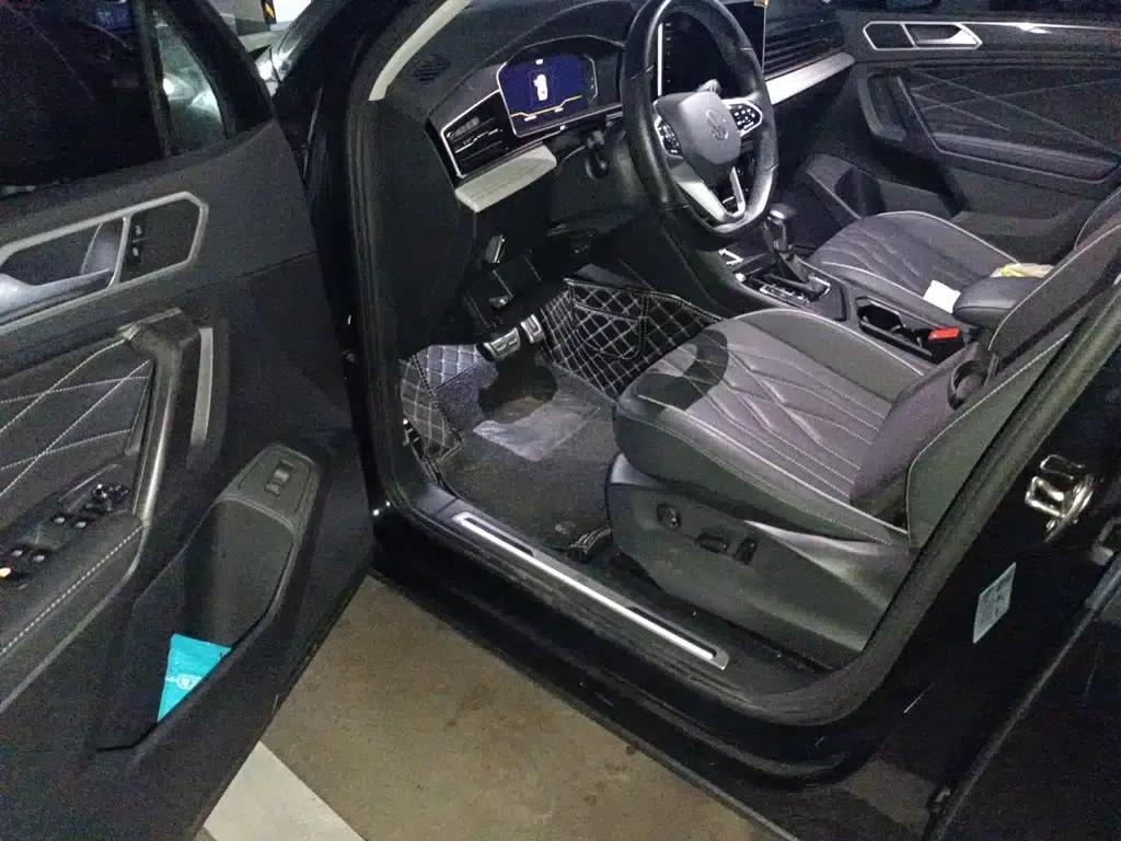 Tiguan L 2023 330TSI Automatic 2WD R-Line Premium Edition — миниатюра 14