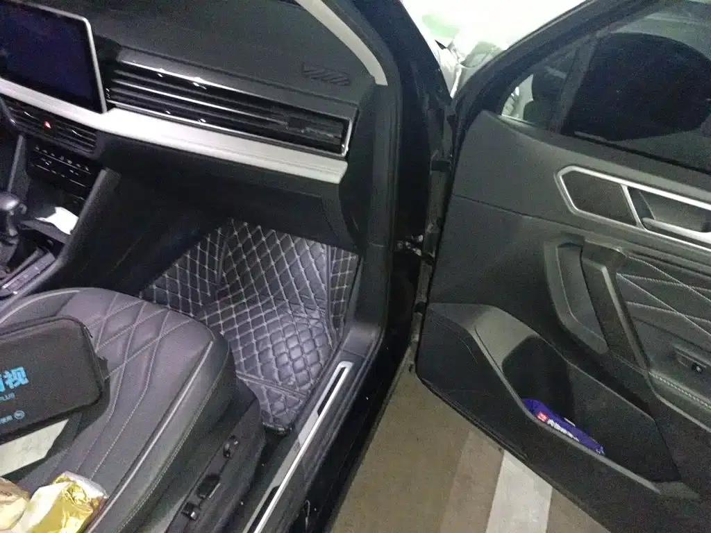 Tiguan L 2023 330TSI Automatic 2WD R-Line Premium Edition — миниатюра 20