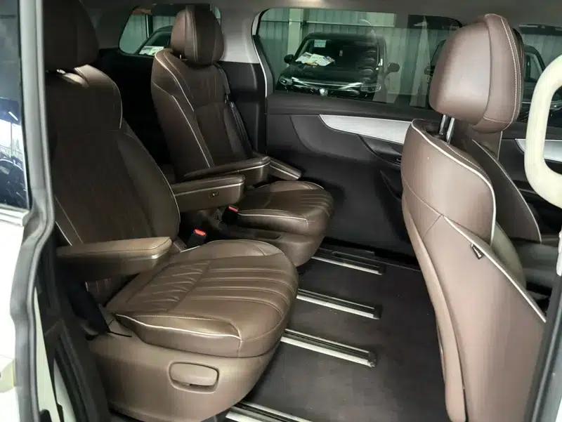Roewe iMAX8 2023 400TGI Comfort Edition — миниатюра 11