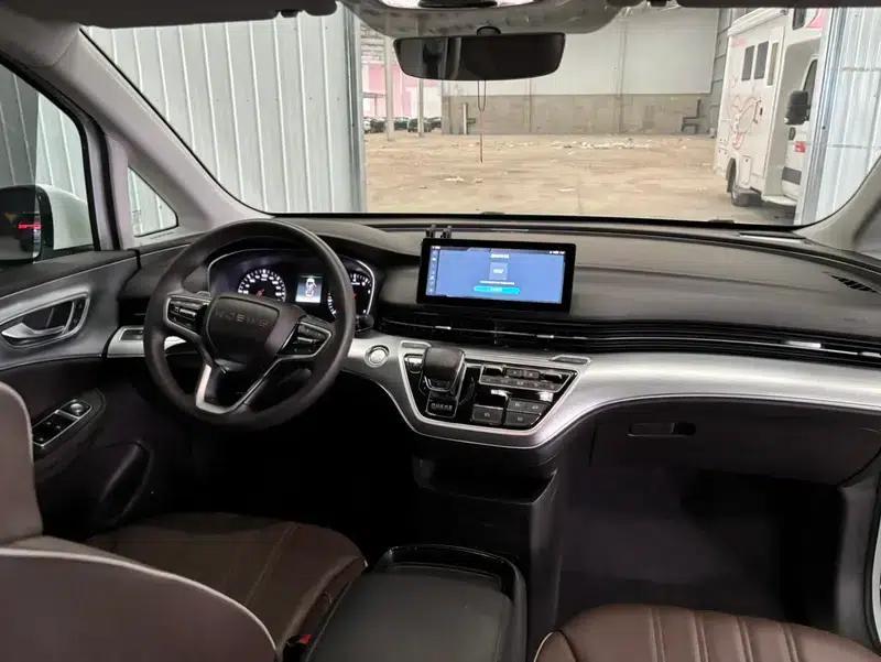 Roewe iMAX8 2023 400TGI Comfort Edition — миниатюра 9