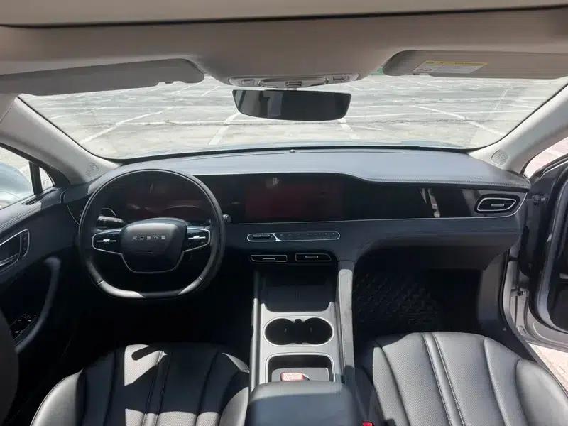 Roewe D7 DMH 2025 125 World Champion Excellence Edition — миниатюра 19