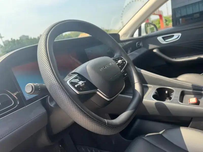 Roewe D7 DMH 2025 125 World Champion Excellence Edition — миниатюра 22