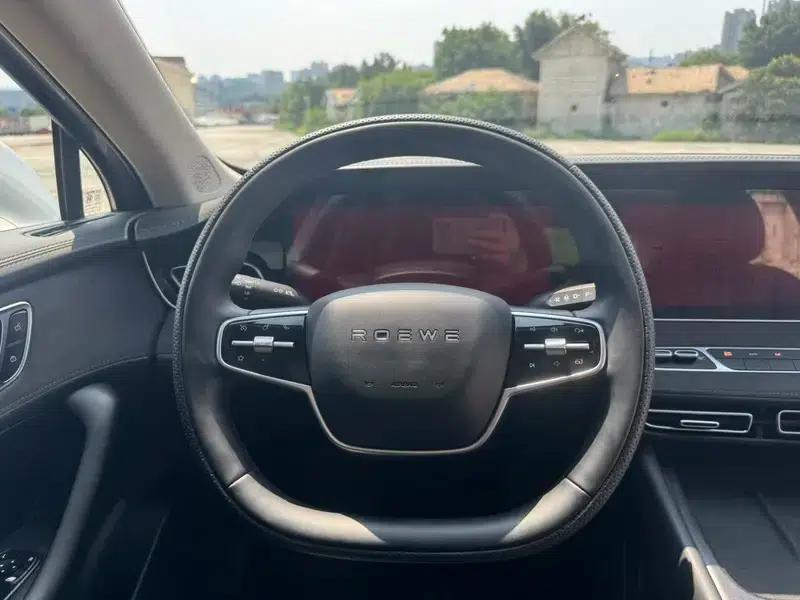 Roewe D7 DMH 2025 125 World Champion Excellence Edition — миниатюра 24