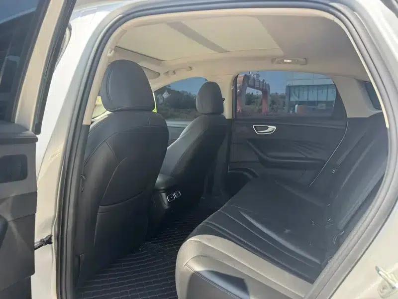 Roewe D7 DMH 2025 125 World Champion Excellence Edition — миниатюра 34