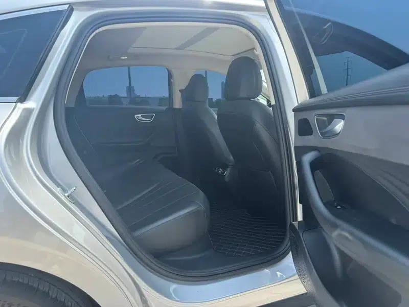 Roewe D7 DMH 2025 125 World Champion Excellence Edition — миниатюра 35