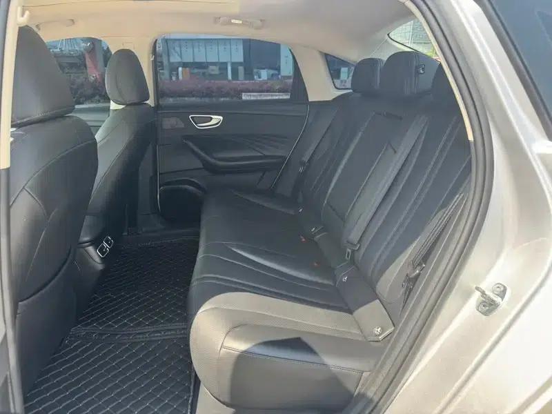 Roewe D7 DMH 2025 125 World Champion Excellence Edition — миниатюра 39