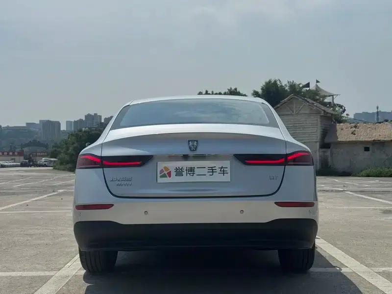 Roewe D7 DMH 2025 125 World Champion Excellence Edition — миниатюра 5