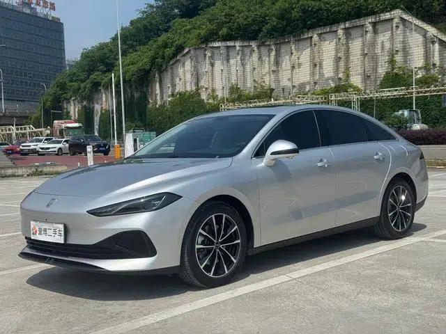 Roewe D7 DMH 2025 125 World Champion Excellence Edition