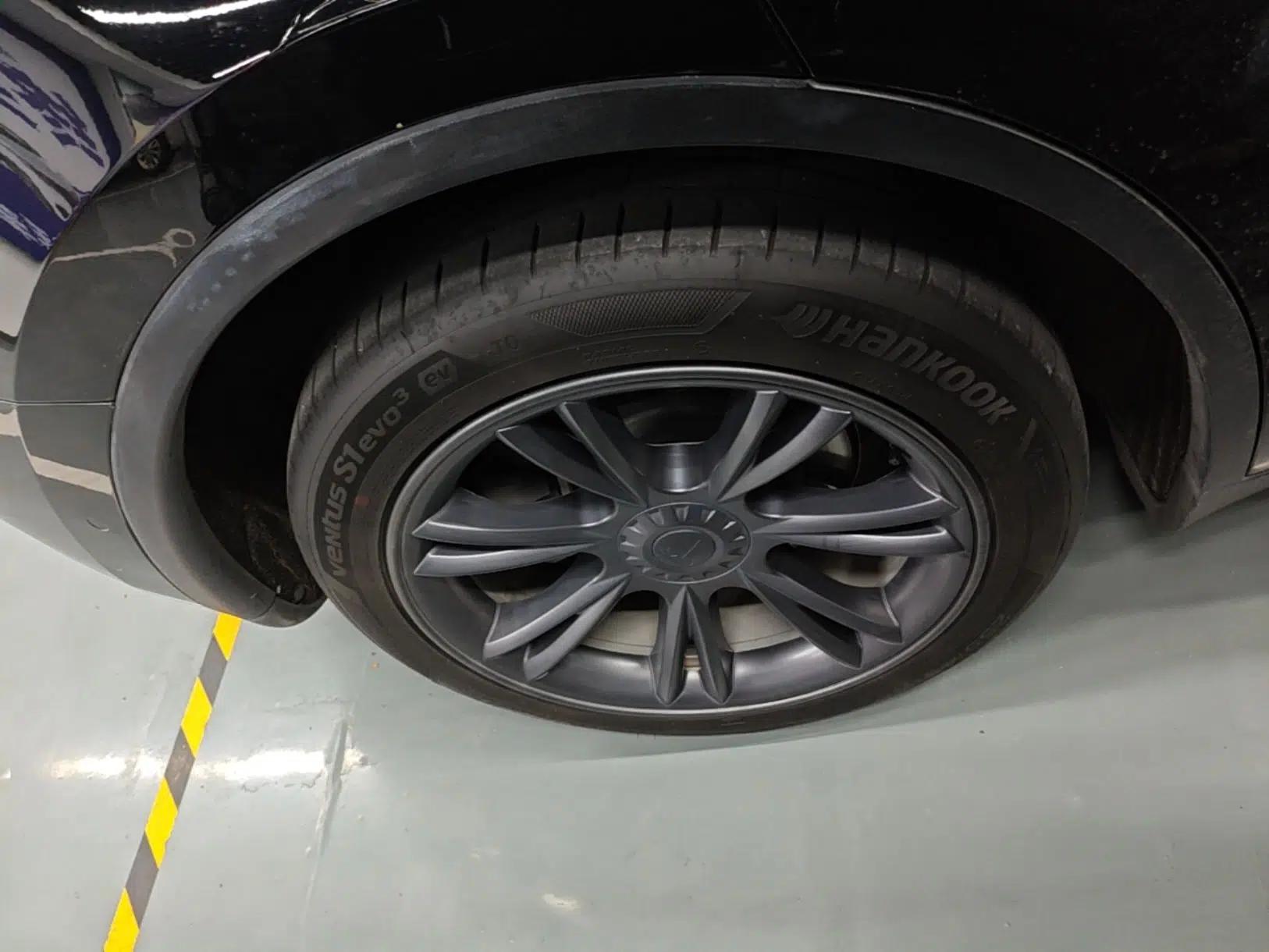 Tesla Model Y 2021 Long-Range All-Wheel-Drive Version 3D7 — миниатюра 11
