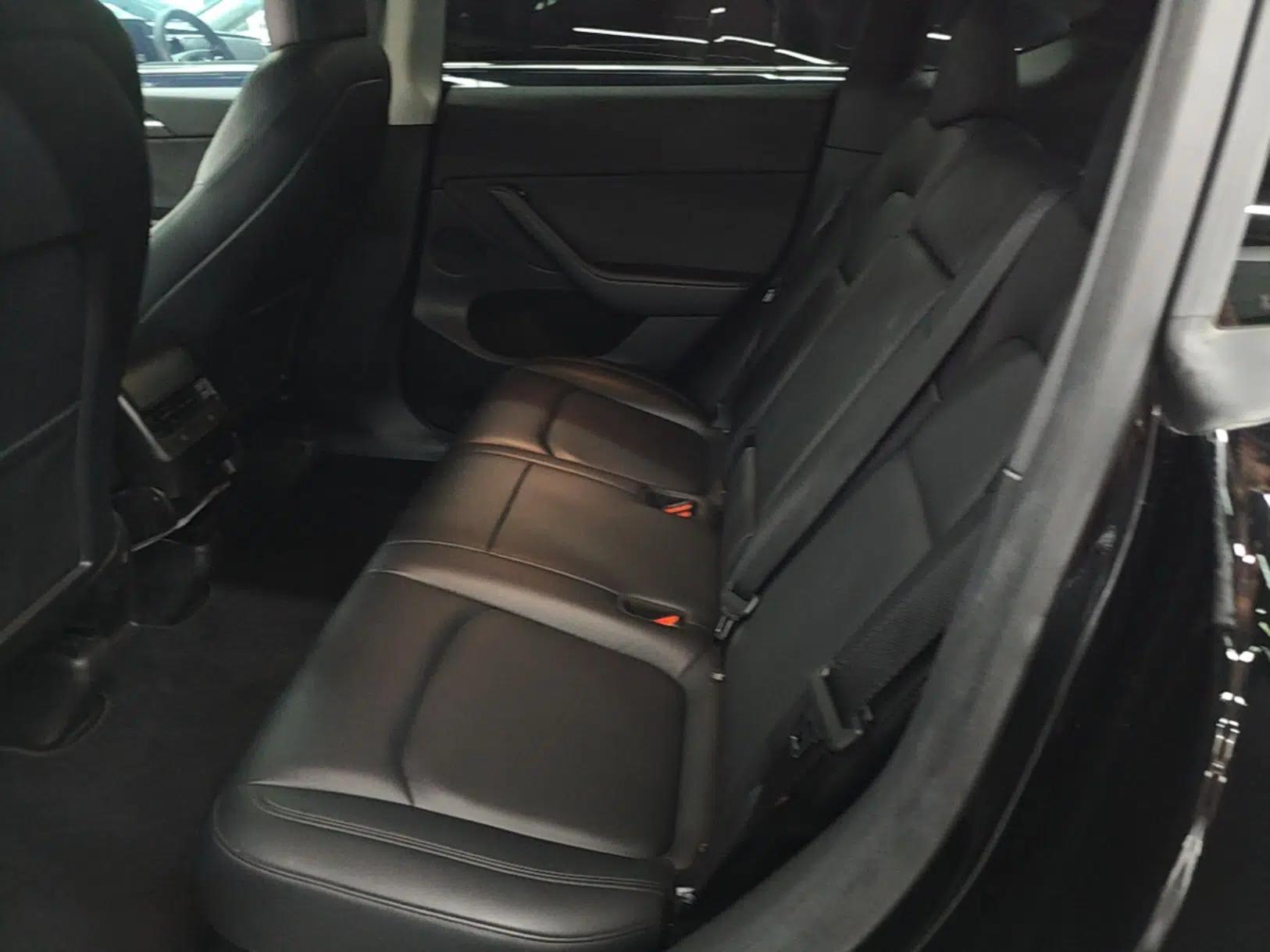 Tesla Model Y 2021 Long-Range All-Wheel-Drive Version 3D7 — миниатюра 20