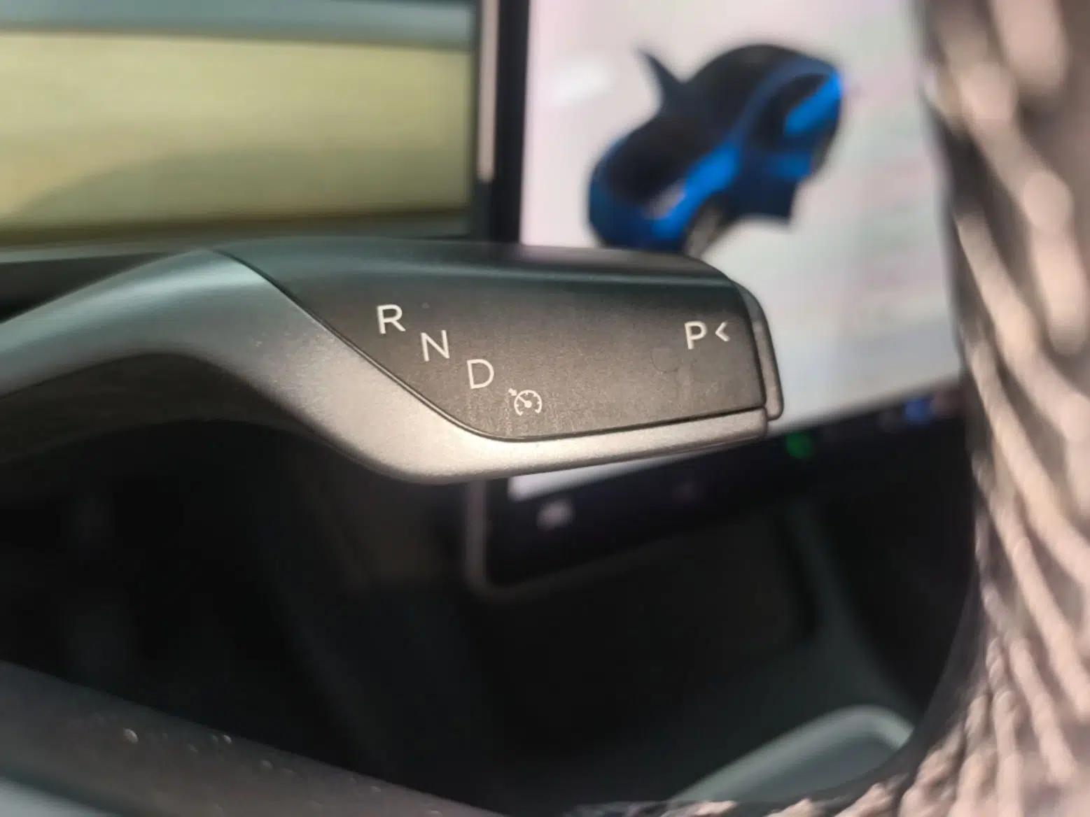 Tesla Model Y 2021 Standard Range Rear-Wheel Drive Version — миниатюра 24