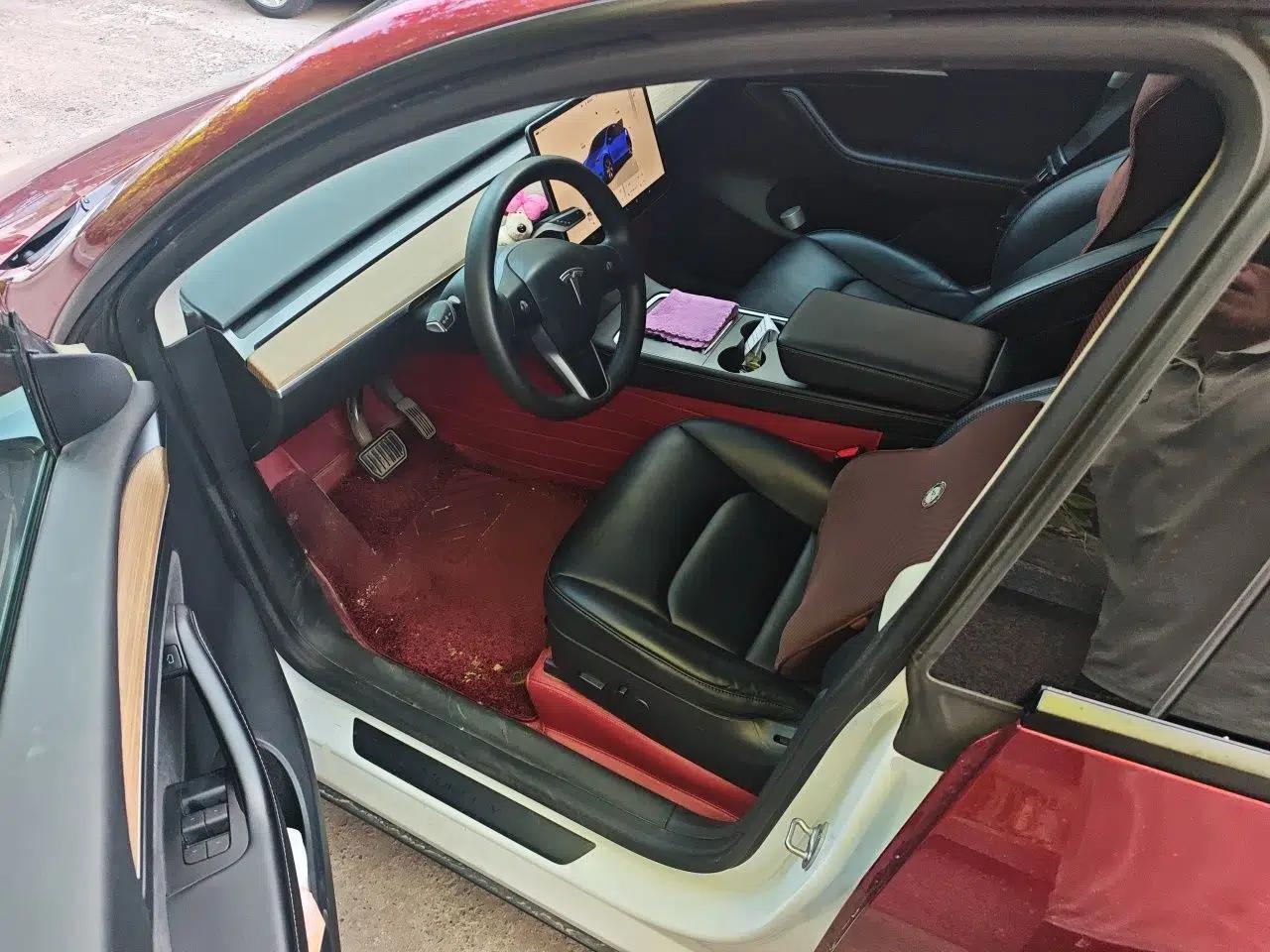 Tesla Model Y 2022 Rear-Wheel-Drive Version — миниатюра 16