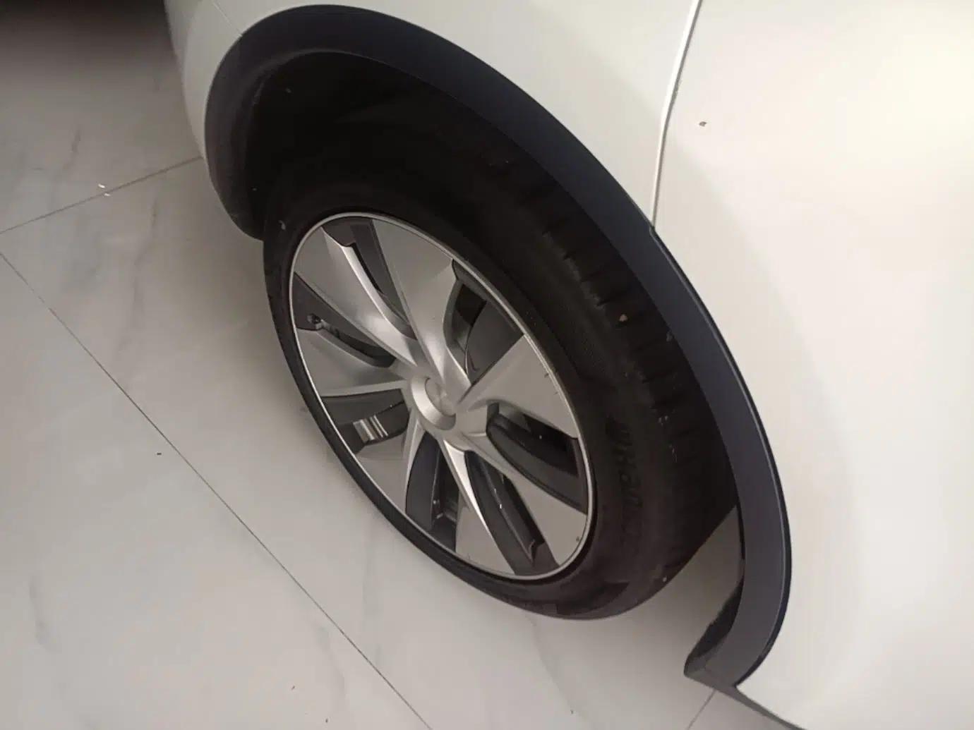 Tesla Model Y 2021 Long-Range All-Wheel-Drive Version — миниатюра 11