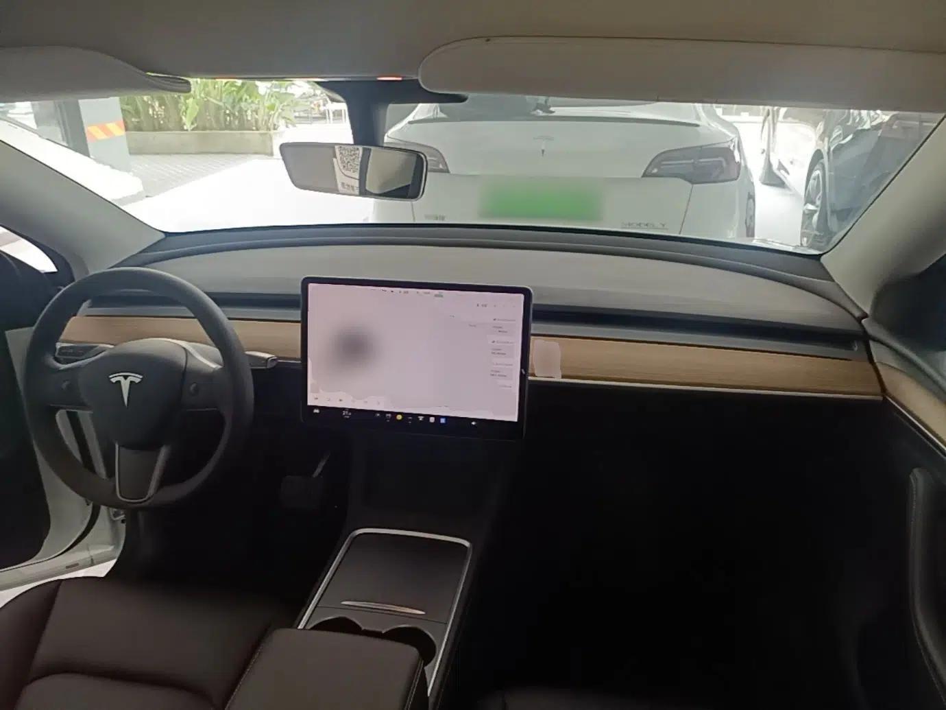 Tesla Model Y 2021 Long-Range All-Wheel-Drive Version — миниатюра 19