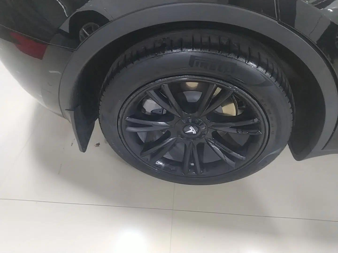Tesla Model Y 2022 Rear-Wheel-Drive Version — миниатюра 11