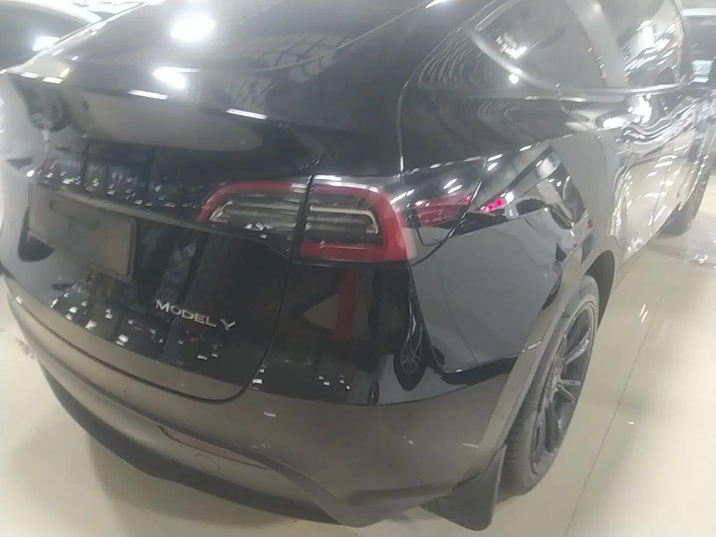 Tesla Model Y 2022 Rear-Wheel-Drive Version — миниатюра 9