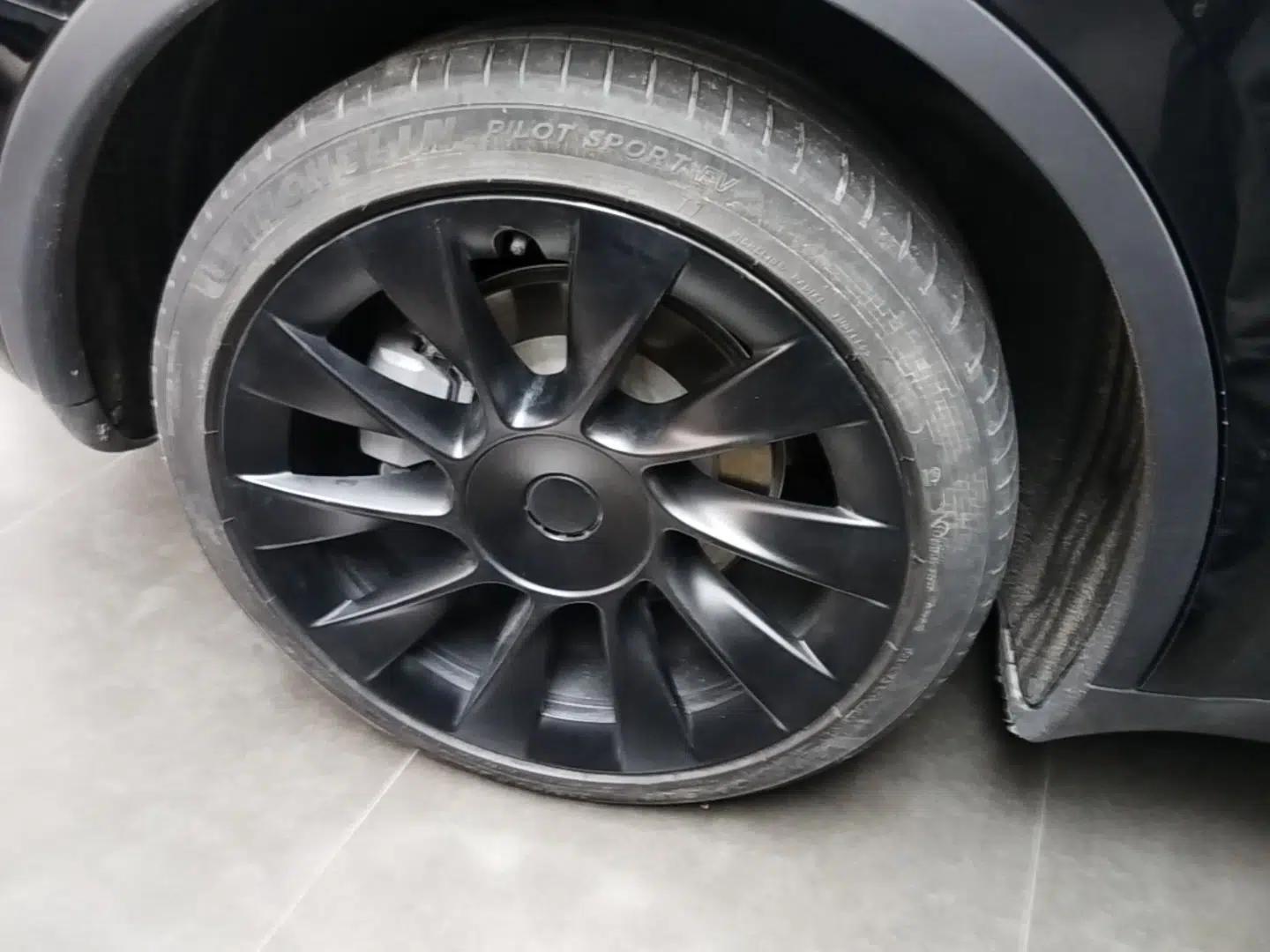 Tesla Model Y 2021 Standard Range Rear-Wheel Drive Version — миниатюра 11