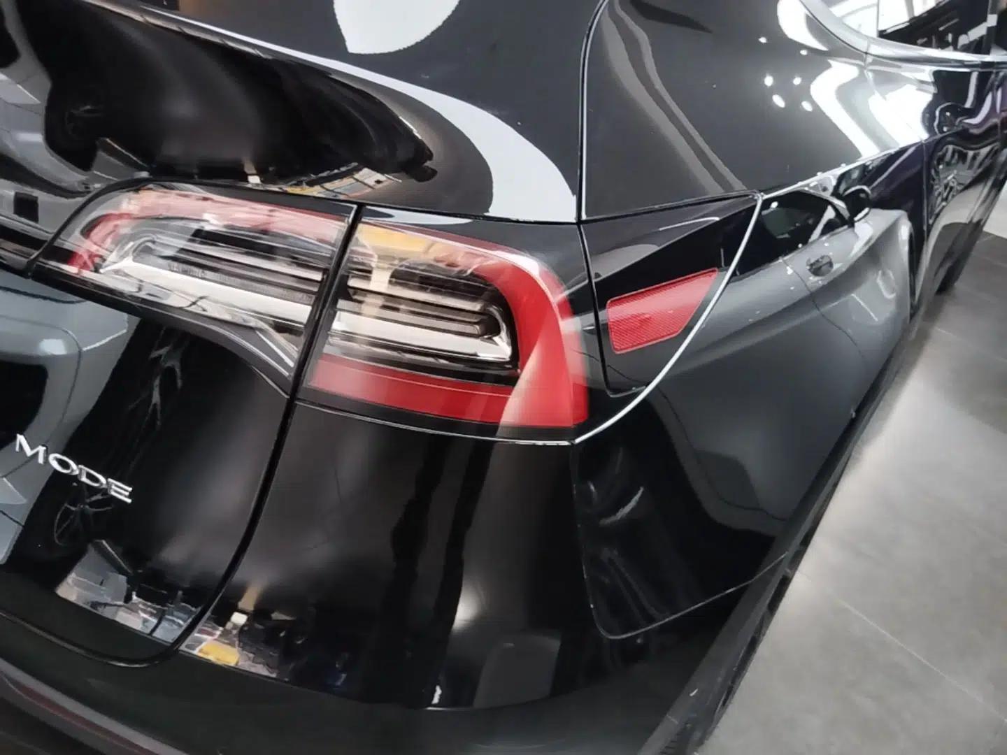 Tesla Model Y 2021 Standard Range Rear-Wheel Drive Version — миниатюра 9