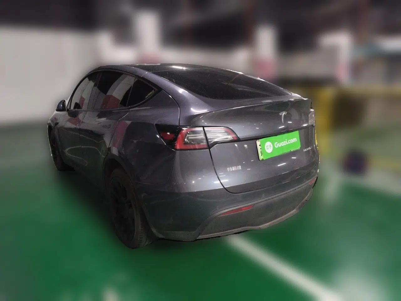 Tesla Model Y 2021 Long-Range All-Wheel-Drive Version 3D7 — миниатюра 4