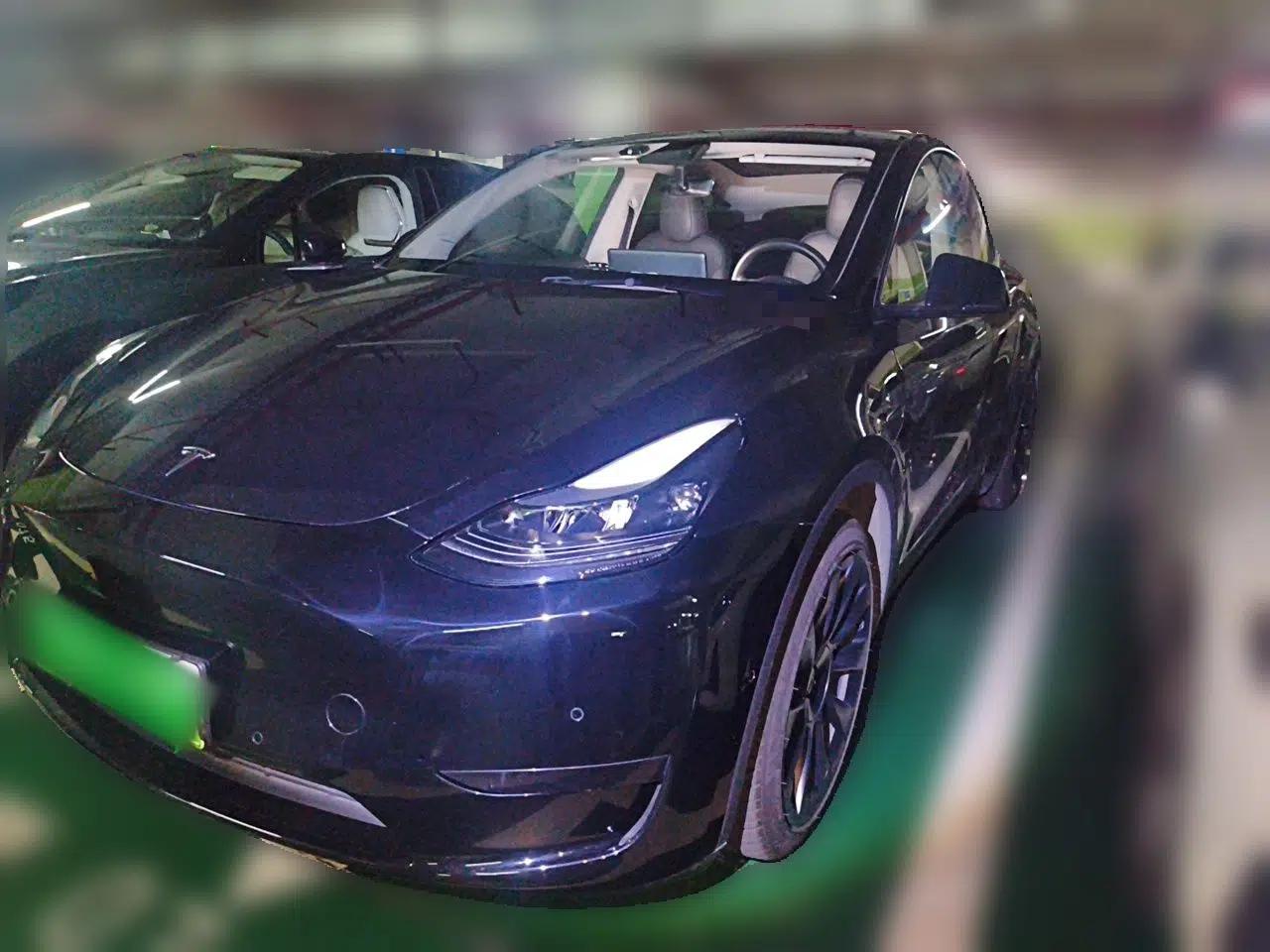 Tesla Model Y 2022 Revised Version Rear-Wheel Drive — миниатюра 1