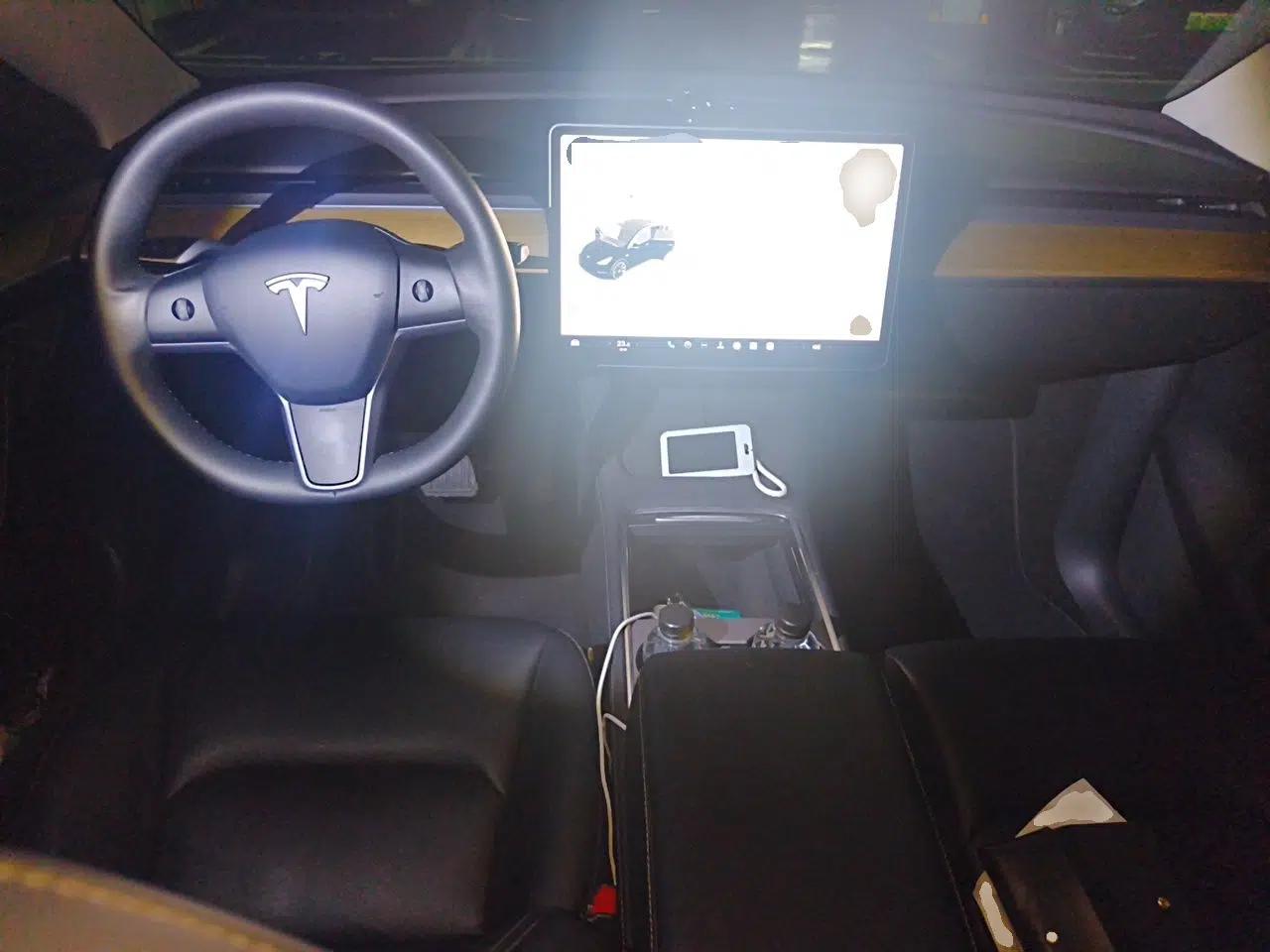 Tesla Model Y 2022 Revised Version Rear-Wheel Drive — миниатюра 9