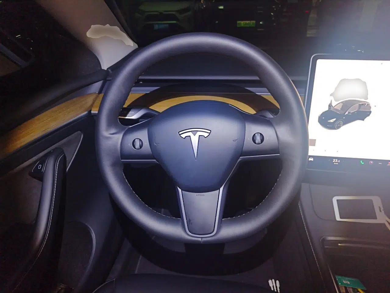 Tesla Model Y 2022 Revised Version Rear-Wheel Drive — миниатюра 10