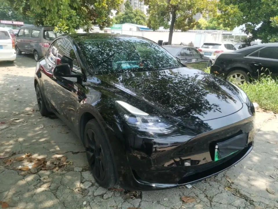 Tesla Model Y 2023 Rear-Wheel-Drive Version — миниатюра 12
