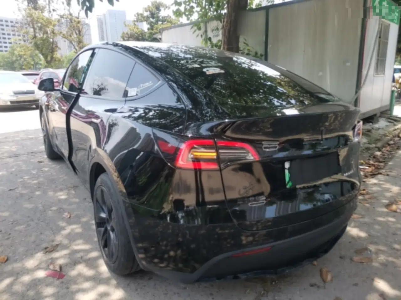 Tesla Model Y 2023 Rear-Wheel-Drive Version — миниатюра 13