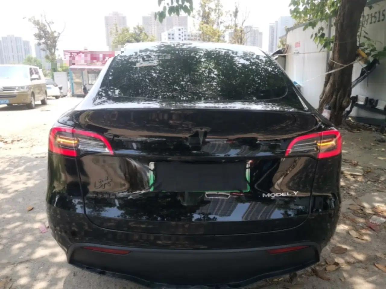 Tesla Model Y 2023 Rear-Wheel-Drive Version — миниатюра 5