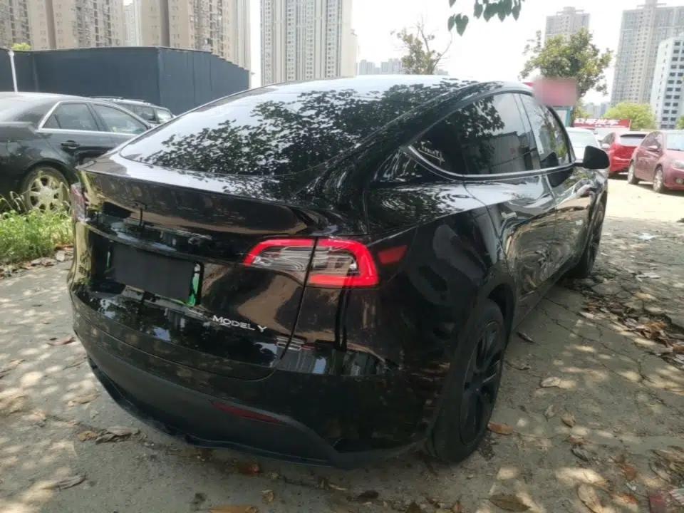 Tesla Model Y 2023 Rear-Wheel-Drive Version — миниатюра 6