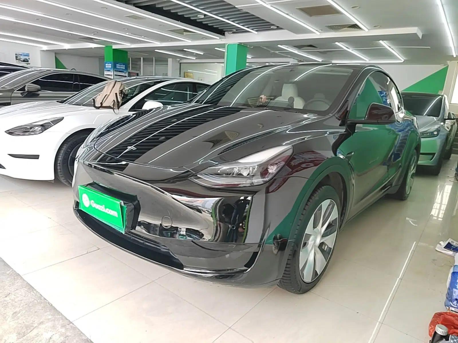 Tesla Model Y 2022 Revised Version Rear-Wheel Drive — миниатюра 1