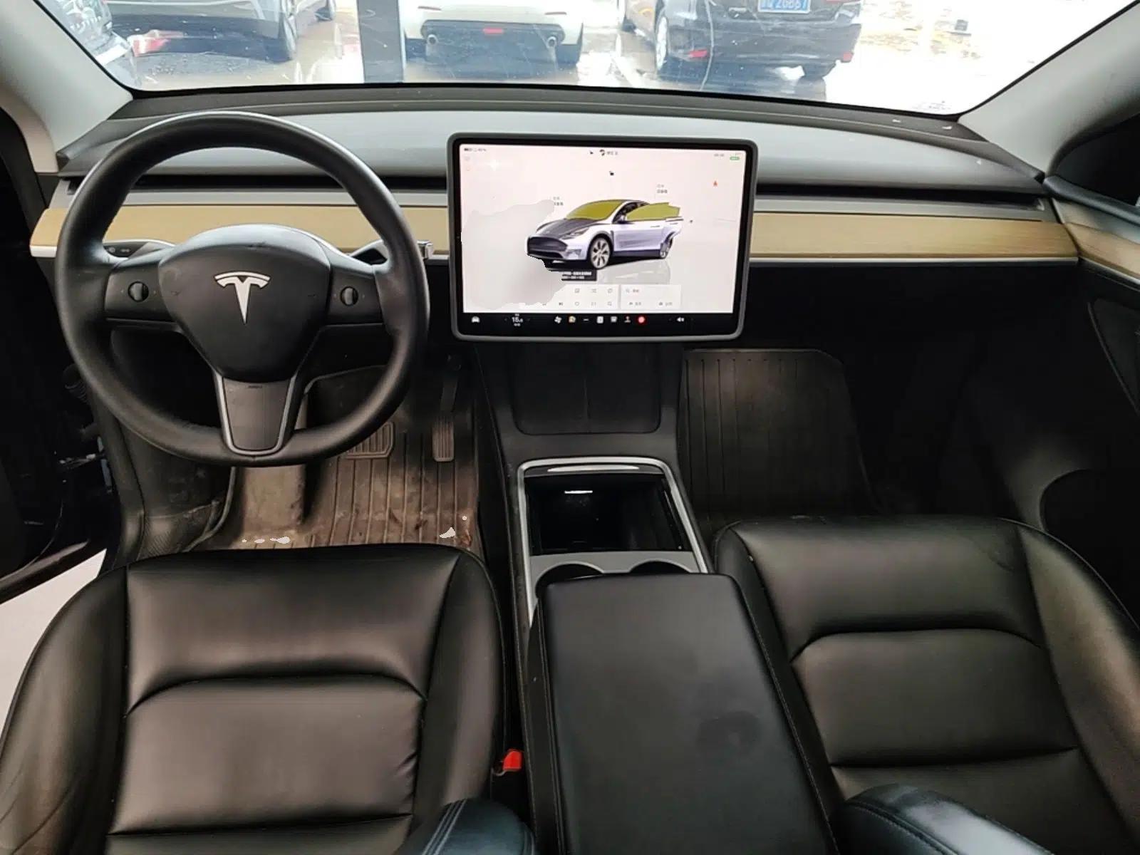 Tesla Model Y 2022 Revised Version Rear-Wheel Drive — миниатюра 12